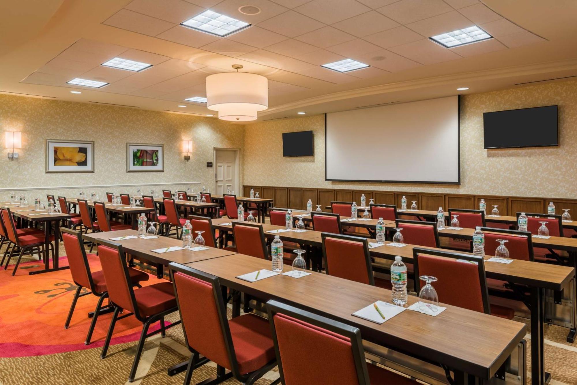 Hilton Garden Inn Wayne Eksteriør bilde